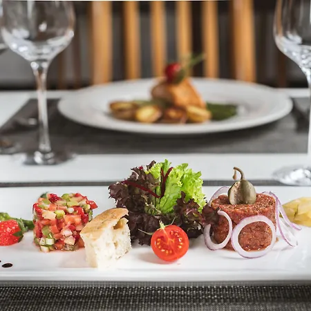 Hotel Buchserhof 3*